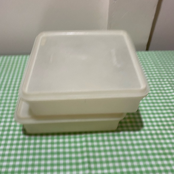 Tupperware Other - TUPPERWARE SQUARE SNACK KEEPER Tupperware Other - TUPPERWARE SQUARE SNACK KEEPER